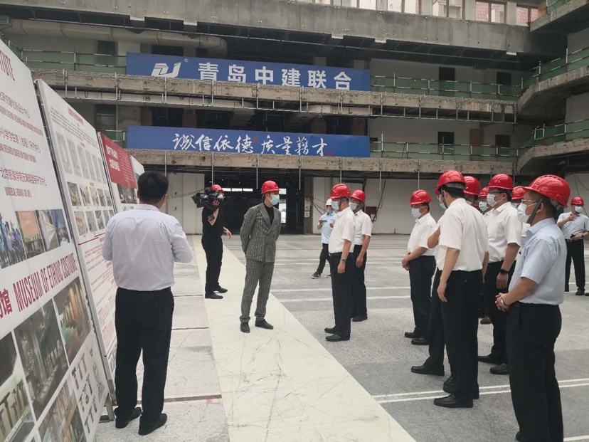 中建聯(lián)合|山東省委常委、青島市委書記王清憲走訪調(diào)研北服青島時尚產(chǎn)業(yè)園項(xiàng)目(圖1)
